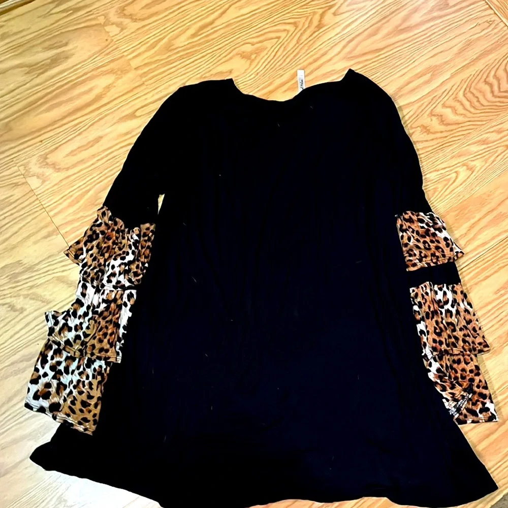 Cool Melon XL Cheetah Ruffles tunic - Picture 2 of 4